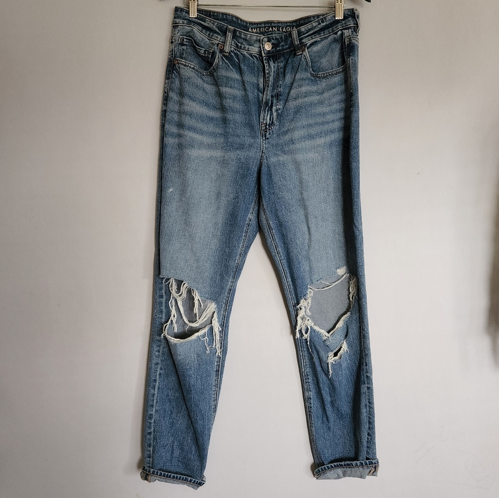 American Eagle Outfitters Light Blue High-Rise Ripped Jeans - Picture 2 of 16